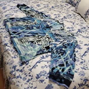 UNBRANDED ABSTRACT BLUE/BLACK/GREEN/WHITE LONG-SLEEVED V-NECK TOP